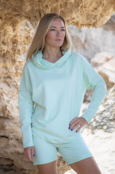 Woman hoodie. Hoodie and shorts Australia. Cotton Activewear. Summer hoodie. Free delivery Australia. Plus size clothing . Curvy wear online Australia. 