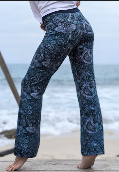 Comfortable cotton pants. Cotton trousers. Women's fashion online. Women's clothing online. Blue cotton pants. Australian print pants.
