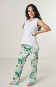 White pants. Summer pants. Cotton pants. Maternity pants