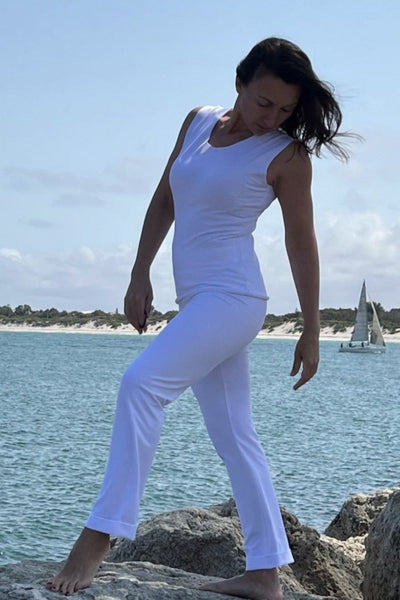 White yoga pants Australia. Cotton active wear. Fashion store .