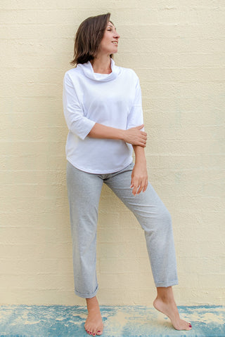Cropped yoga pants for women Australia. Free delivery. White top. Cotton activewear Australia. Active clothing Australia made. Ethical sustainable apparel Australia.Cotton yoga pants. Stretchy cotton pants.